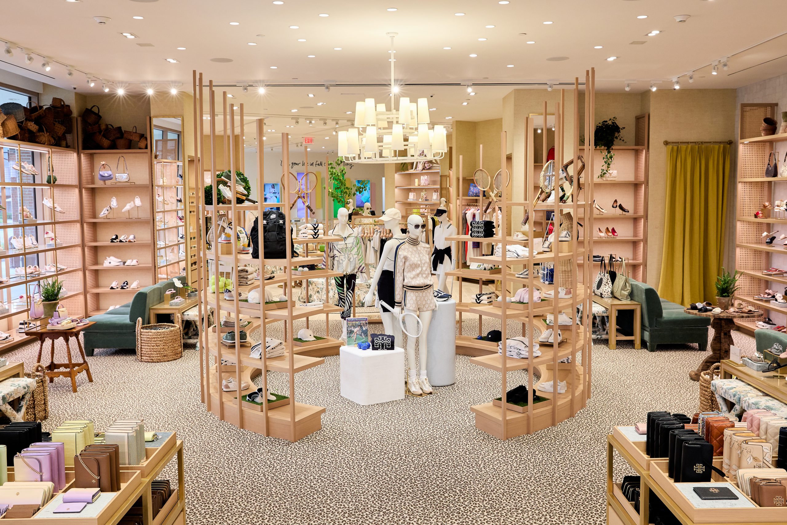 Emergency Rescue Tory Burch In Woodbury Commons TORY BURCH Updated June 2026 35 Photos 25 Reviews 846